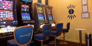 Người dùng nhận khuyến mãi hdbet trên điện thoại tại Việt Nam